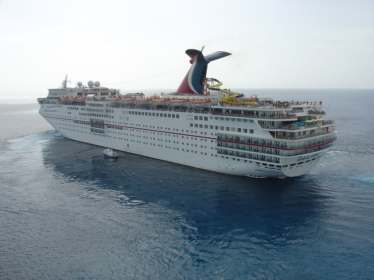 A Carnival cruise ship at Cozumel